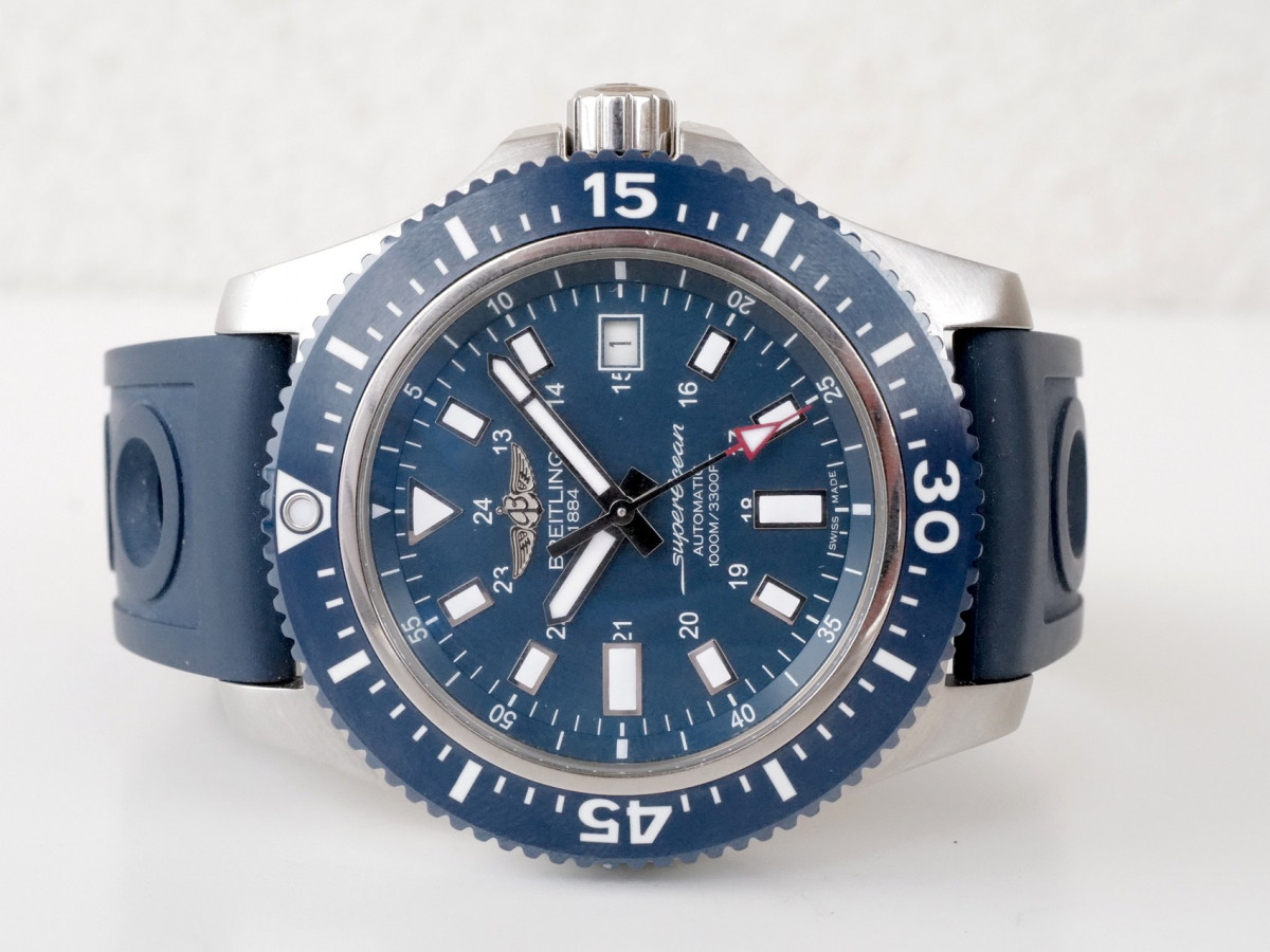 Швейцарський годинник Breitling Superocean 44 Blue Dial