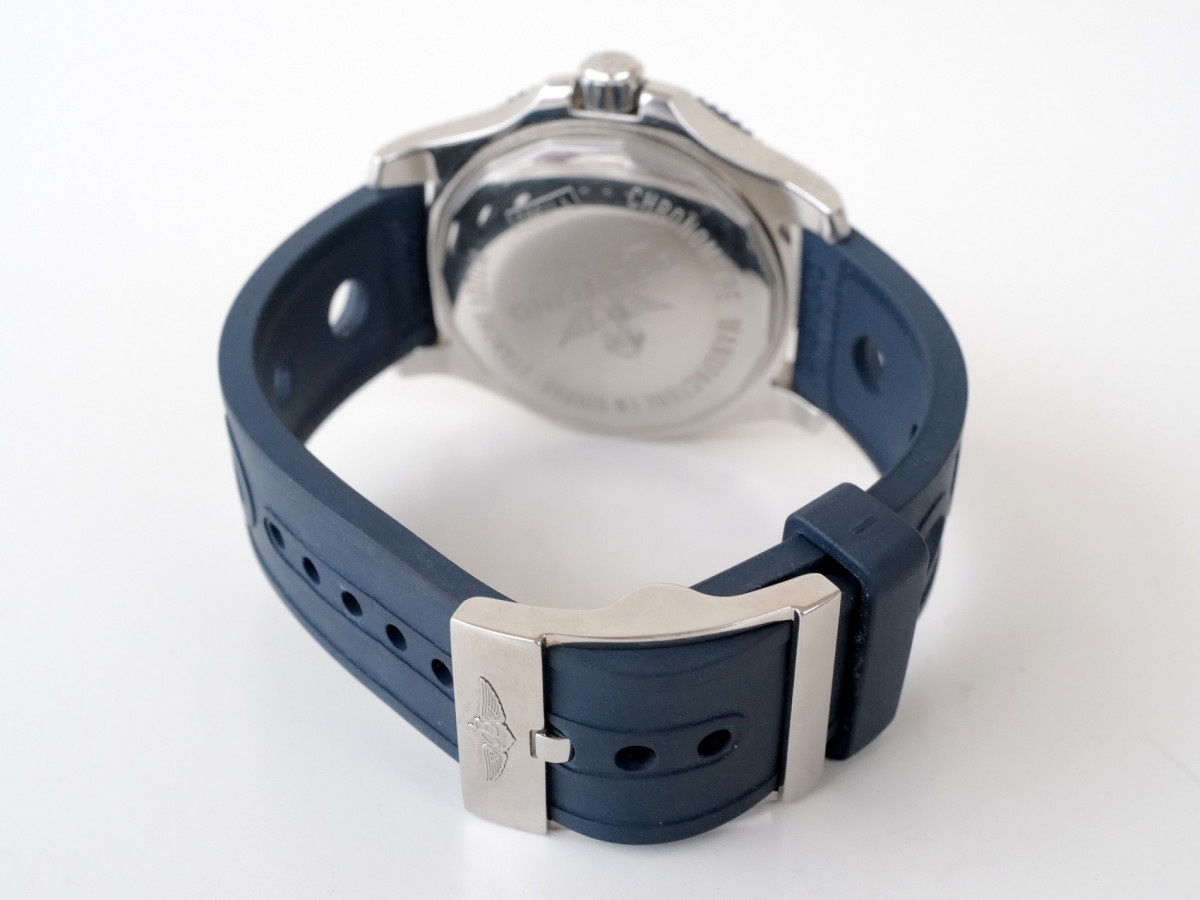 Швейцарський годинник Breitling Superocean 44 Blue Dial