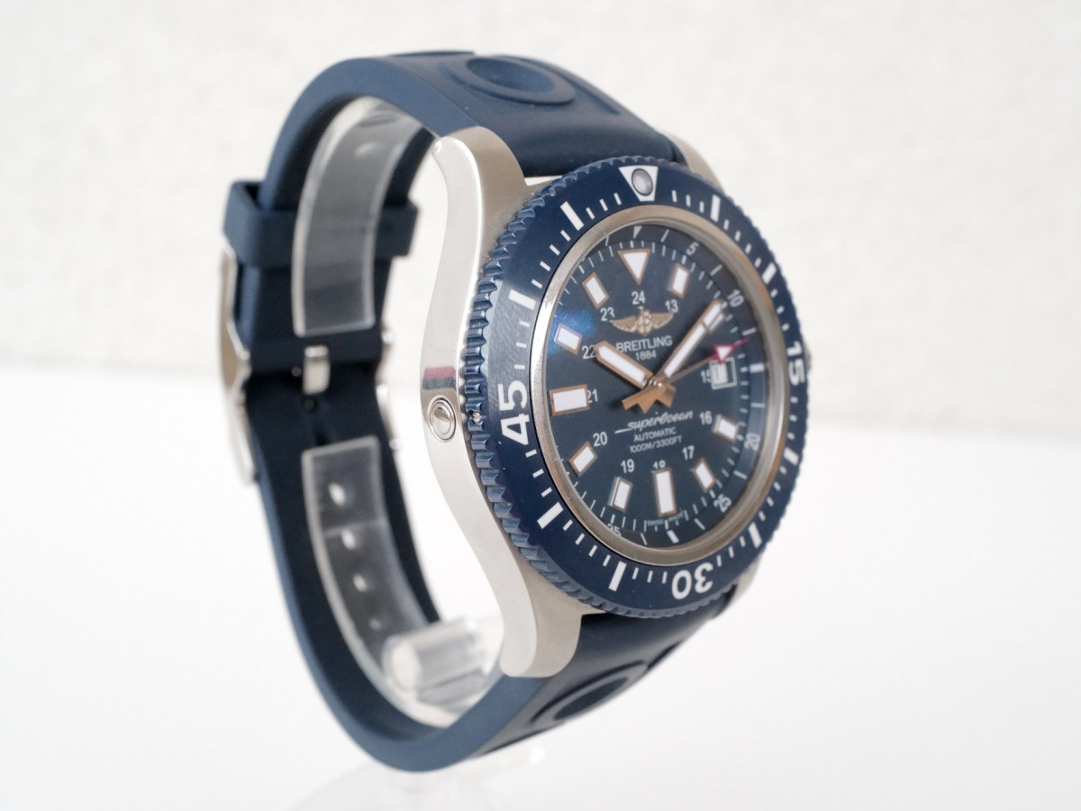 Швейцарський годинник Breitling Superocean 44 Blue Dial