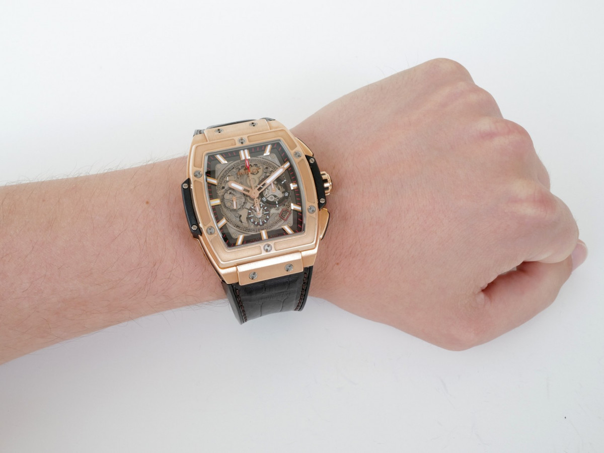 Швейцарские часы Hublot Spirit of Big Bang King Gold Chronograph 18K Rose Gold