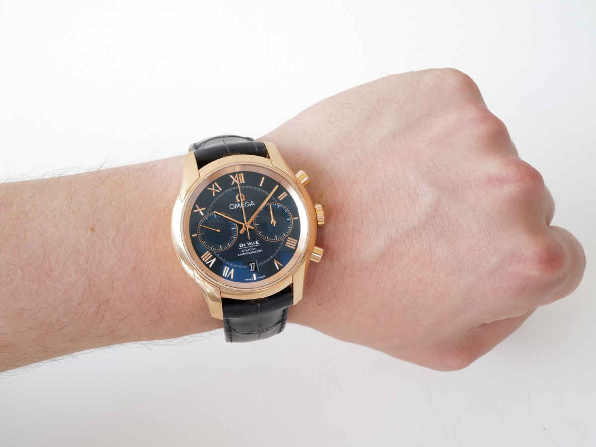 Швейцарские часы Omega De Ville Hour Vision Co-Axial 18K Rose Gold Blue Dial Chronograph