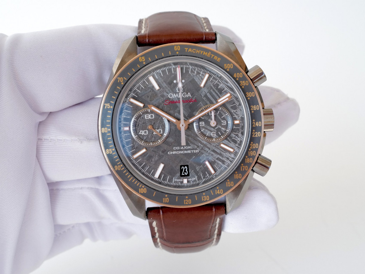 Швейцарський годинник Omega Speedmaster Moonwatch Grey Side of the Moon Meteorite Dial Ceramic