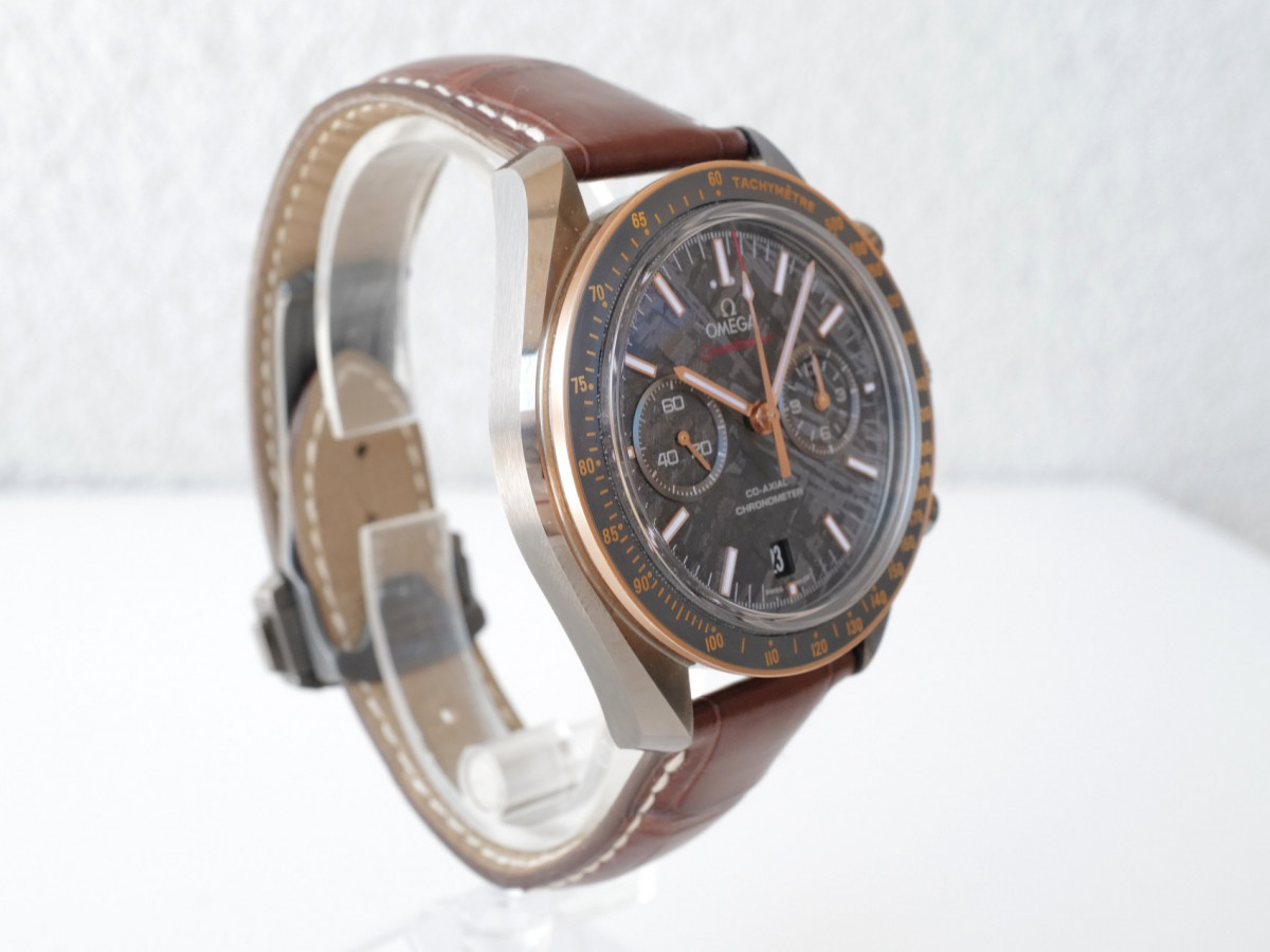 Швейцарський годинник Omega Speedmaster Moonwatch Grey Side of the Moon Meteorite Dial Ceramic