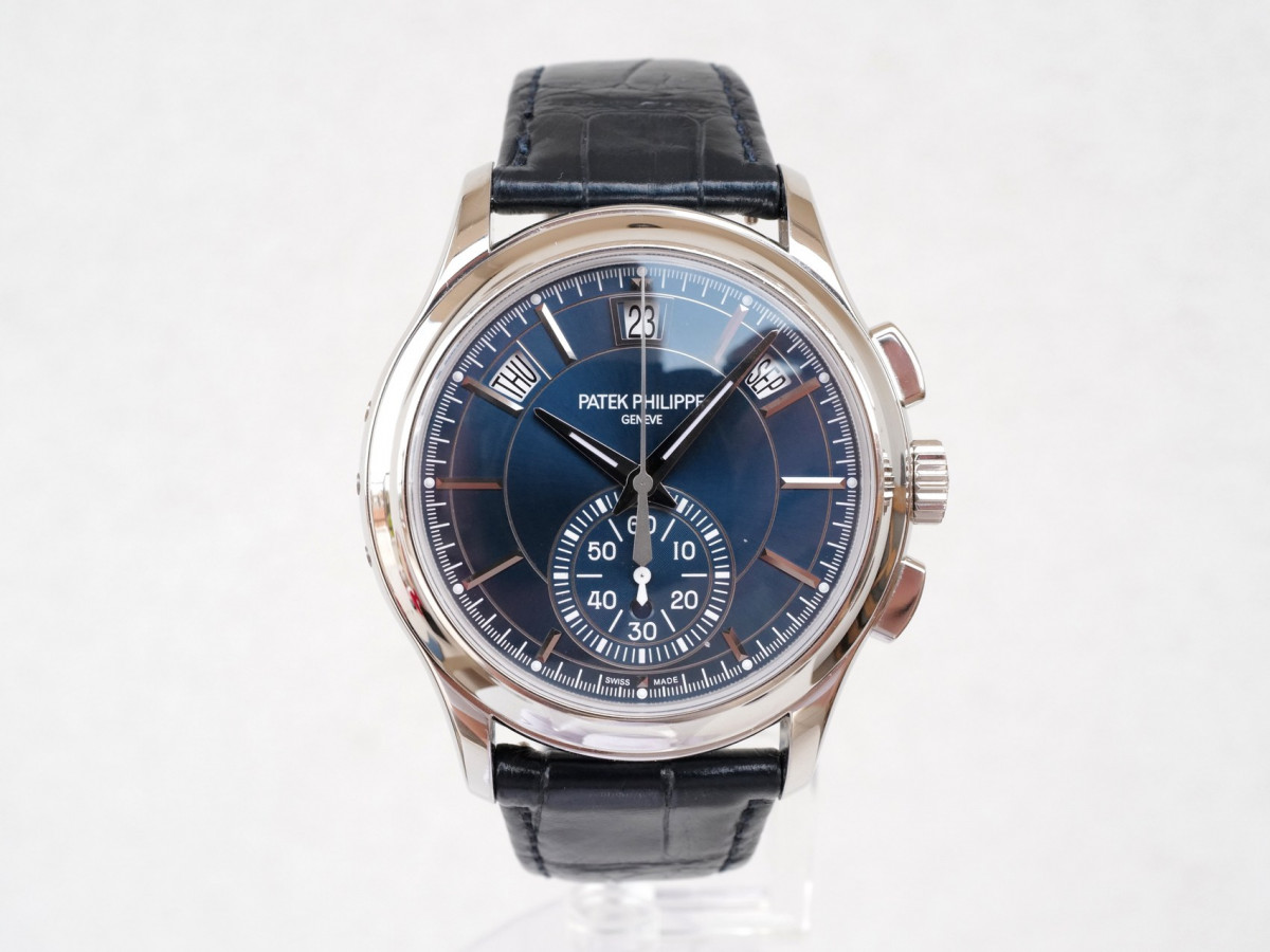 Швейцарський годинник Patek Philippe Complications Annual Calendar Flyback Chronograph Platinum 950 Blue Dial