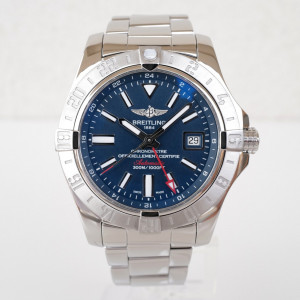 Швейцарские часы Breitling Avenger II GMT 43 Blue Dial Automatic