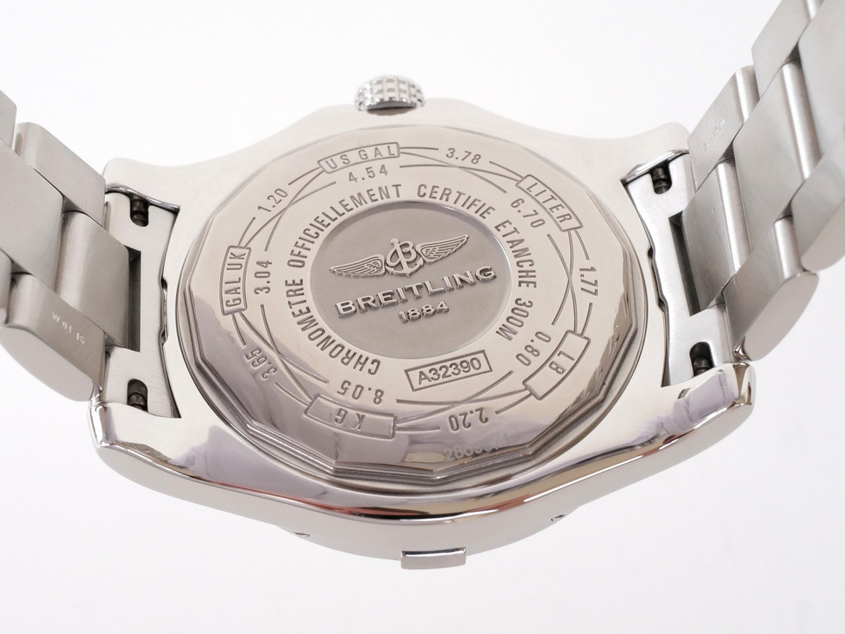 Швейцарские часы Breitling Avenger II GMT 43 Blue Dial Automatic