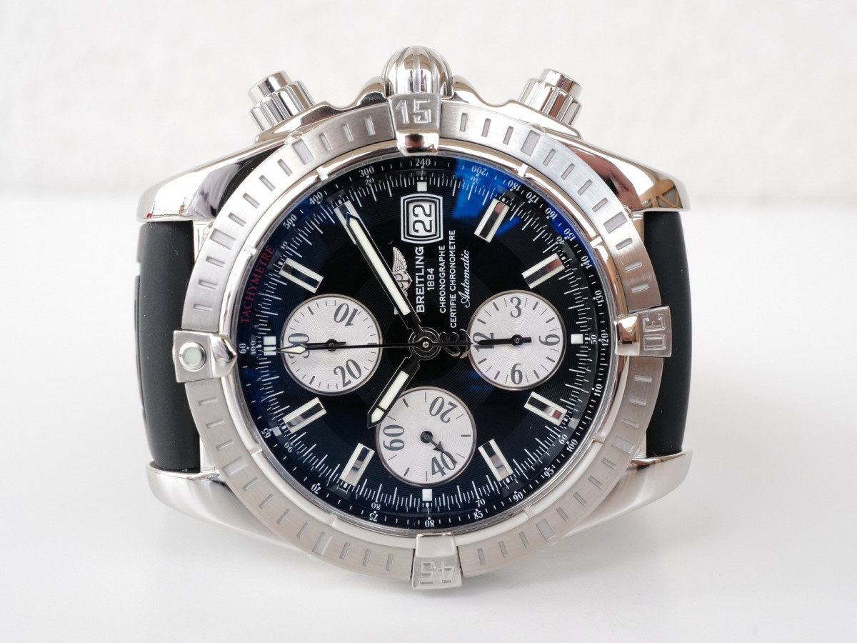 Швейцарские часы Breitling Chronomat Evolution Chronograph Panda Dial 44mm
