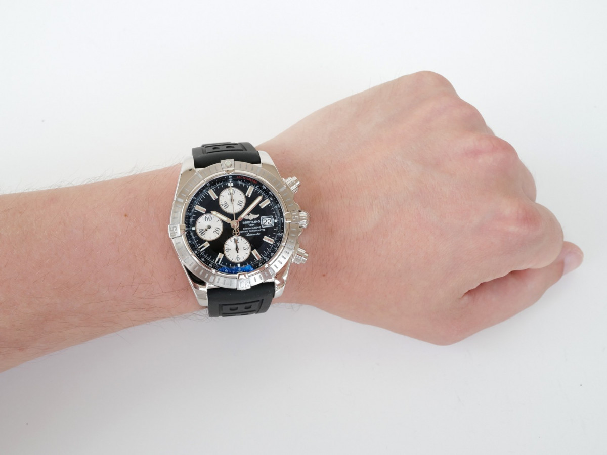 Швейцарские часы Breitling Chronomat Evolution Chronograph Panda Dial 44mm