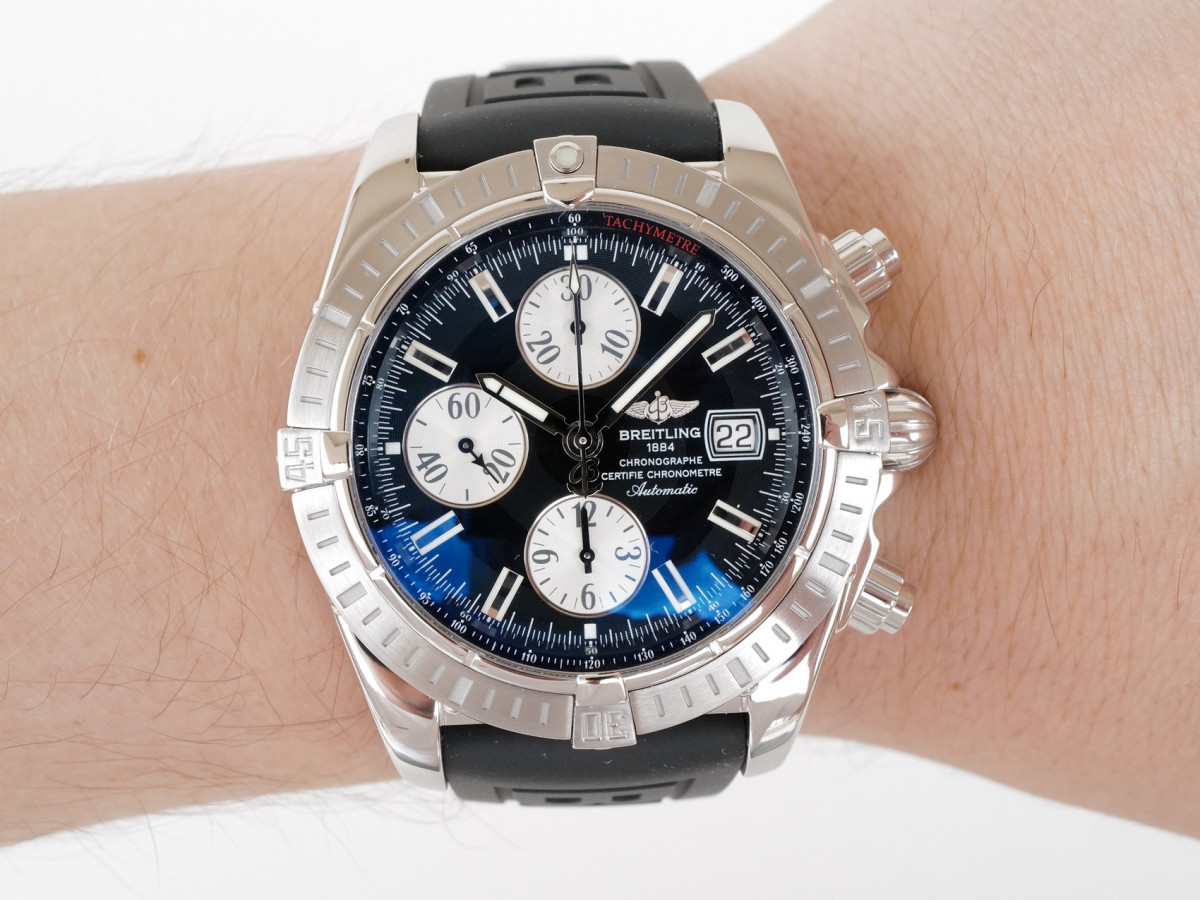 Швейцарские часы Breitling Chronomat Evolution Chronograph Panda Dial 44mm