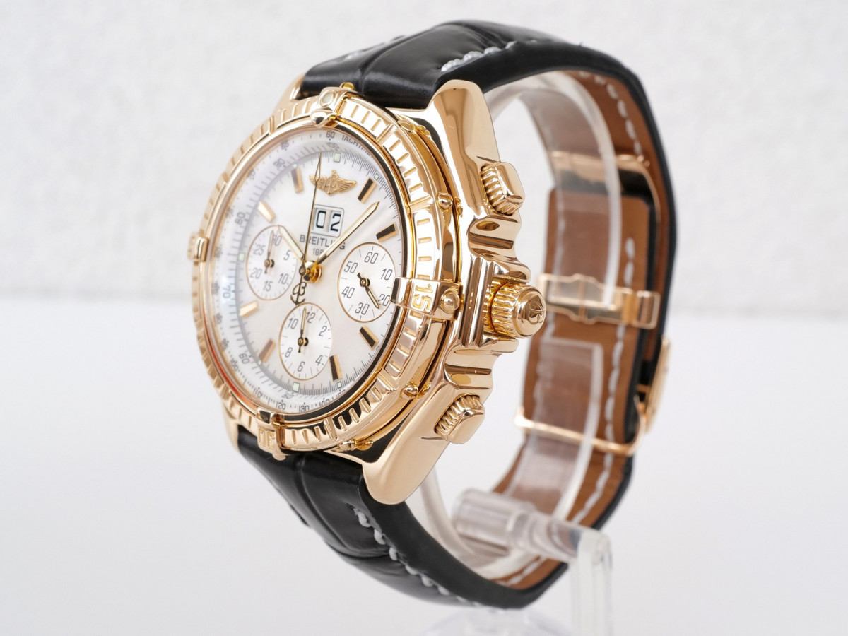 Швейцарские часы Breitling Crosswind Special Edition Chronograph Big Date 18K Yellow Gold 44mm MOP Dial