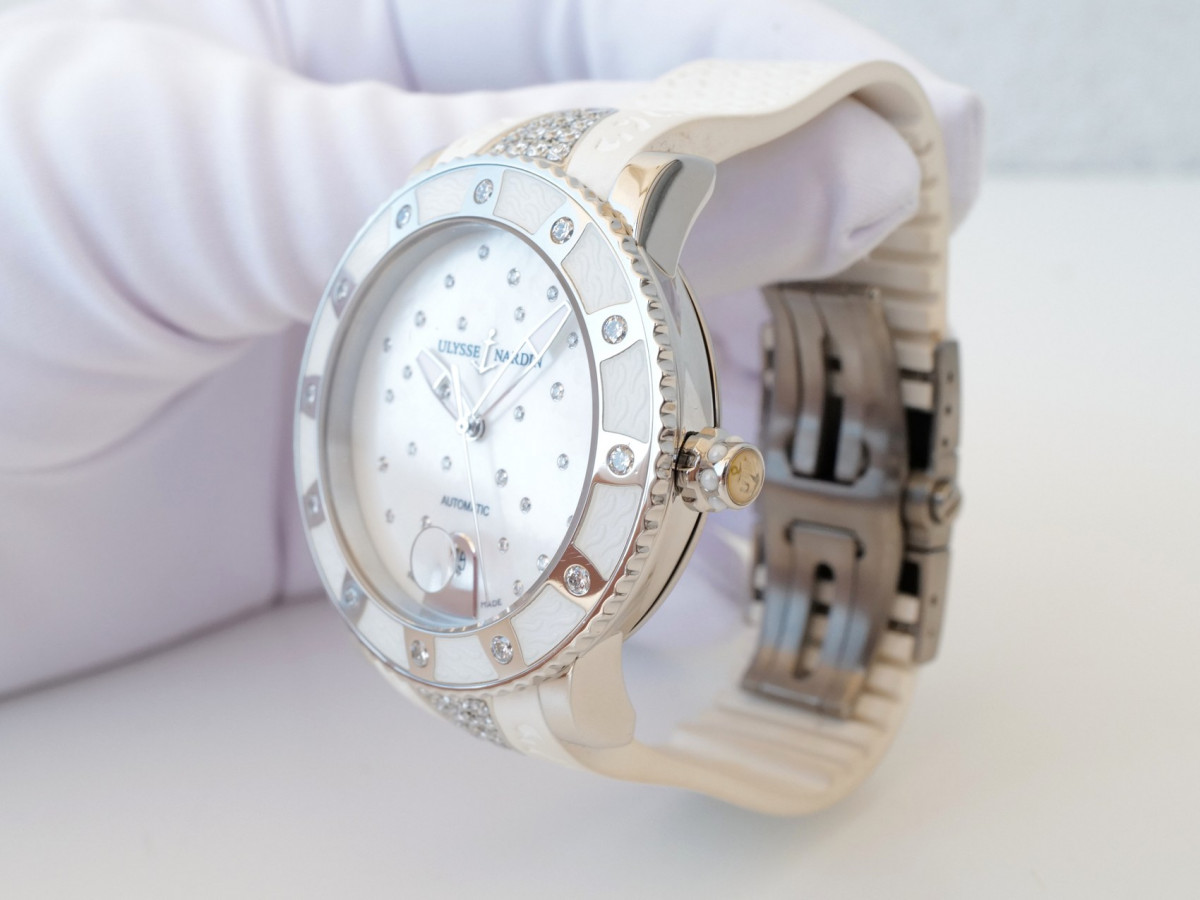 Швейцарские часы Ulysse Nardin Marine Lady Diver Starry Night Diamonds