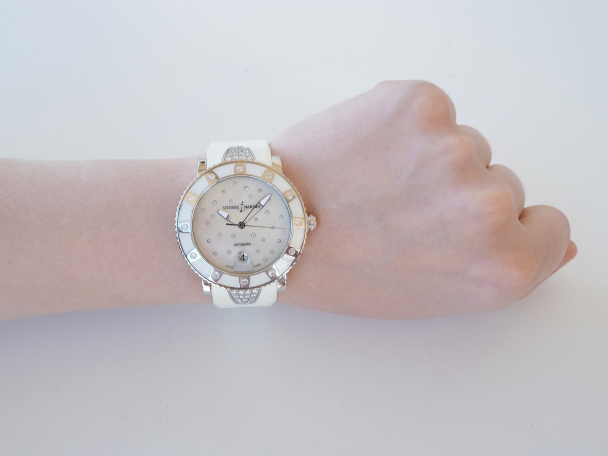 Швейцарские часы Ulysse Nardin Marine Lady Diver Starry Night Diamonds