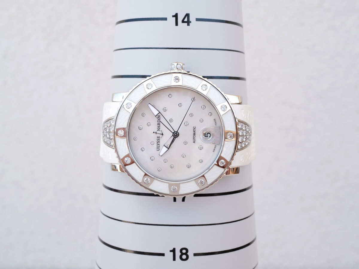 Швейцарские часы Ulysse Nardin Marine Lady Diver Starry Night Diamonds