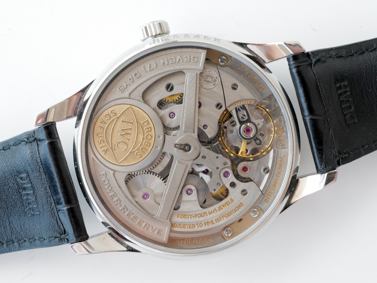 Швейцарський годинник IWC Portugieser 2000 Limited Edition Panda Dial 7 Days Power Reserve