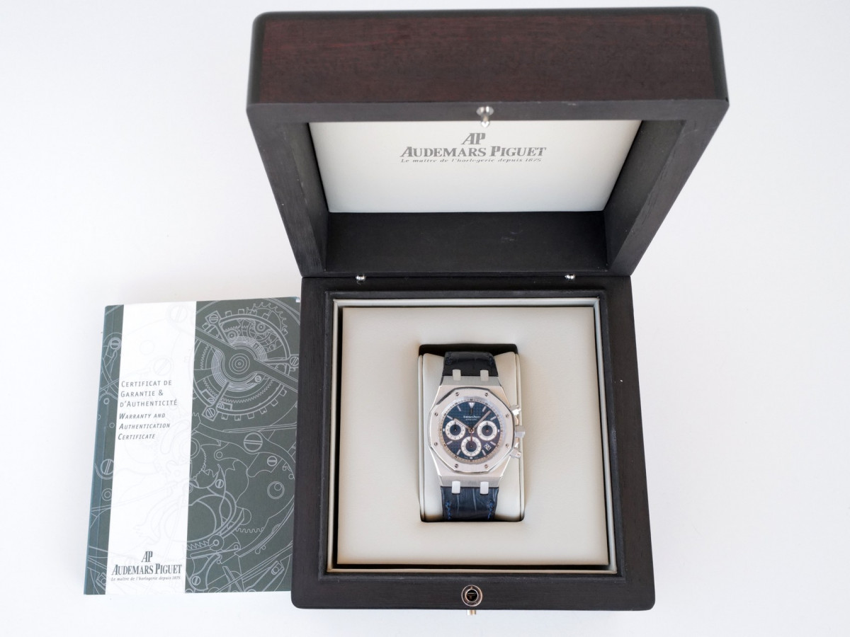 Швейцарские часы Audemars Piguet Royal Oak Chronograph 18k White Gold Blue Dial