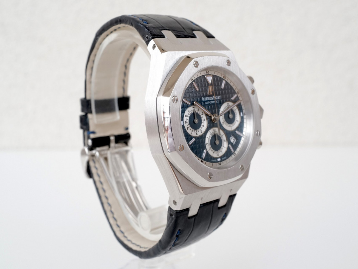 Швейцарские часы Audemars Piguet Royal Oak Chronograph 18k White Gold Blue Dial