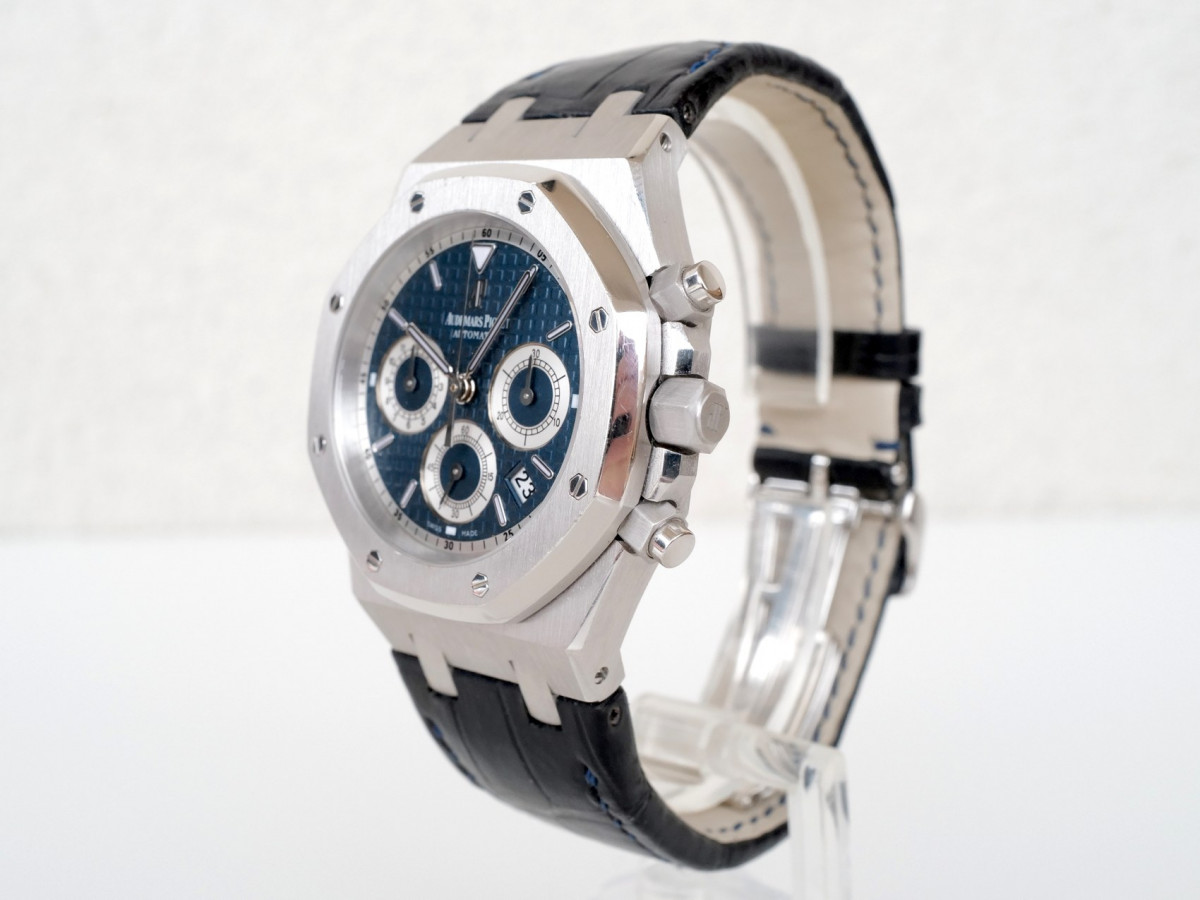 Швейцарские часы Audemars Piguet Royal Oak Chronograph 18k White Gold Blue Dial