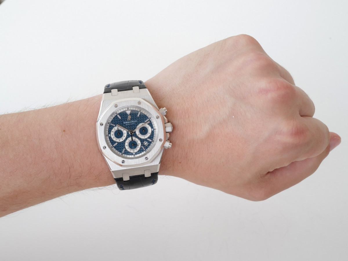 Швейцарские часы Audemars Piguet Royal Oak Chronograph 18k White Gold Blue Dial