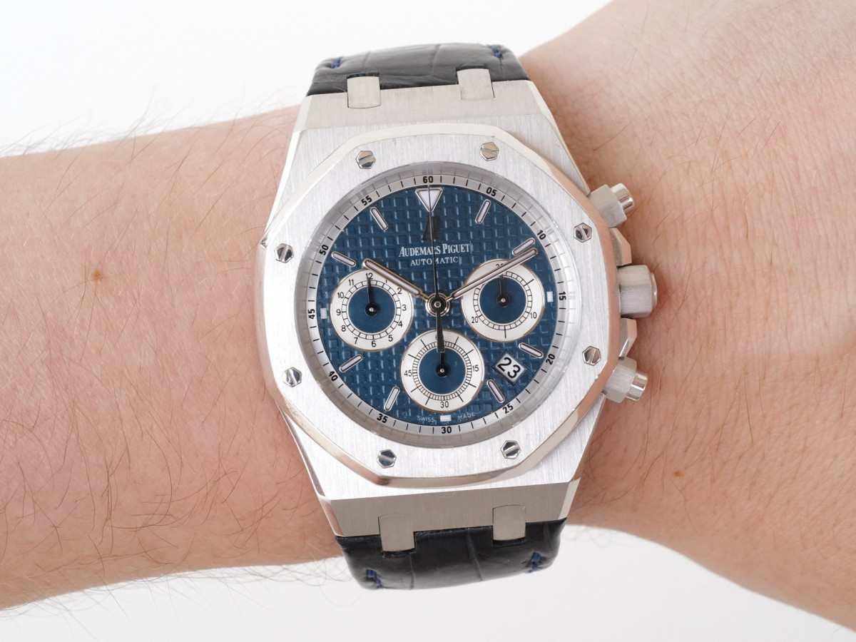 Швейцарские часы Audemars Piguet Royal Oak Chronograph 18k White Gold Blue Dial