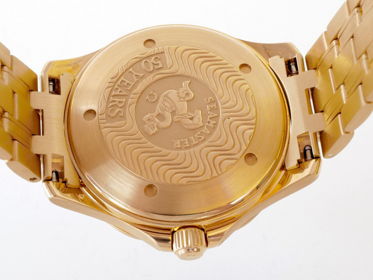 Swiss watch Omega Seamaster Diver 300M 18K Yellow Gold Blue Dial