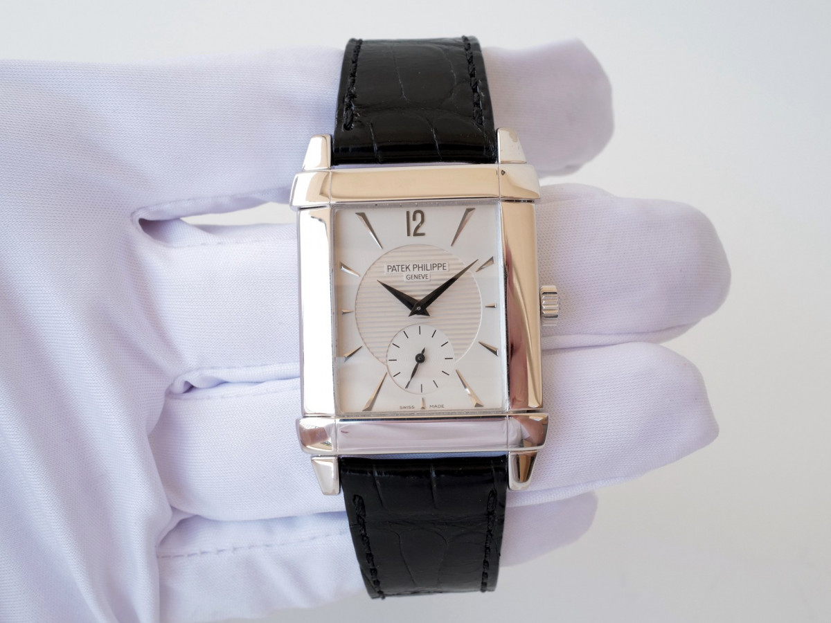 Швейцарський годинник Patek Philippe Gondolo 18K White Gold