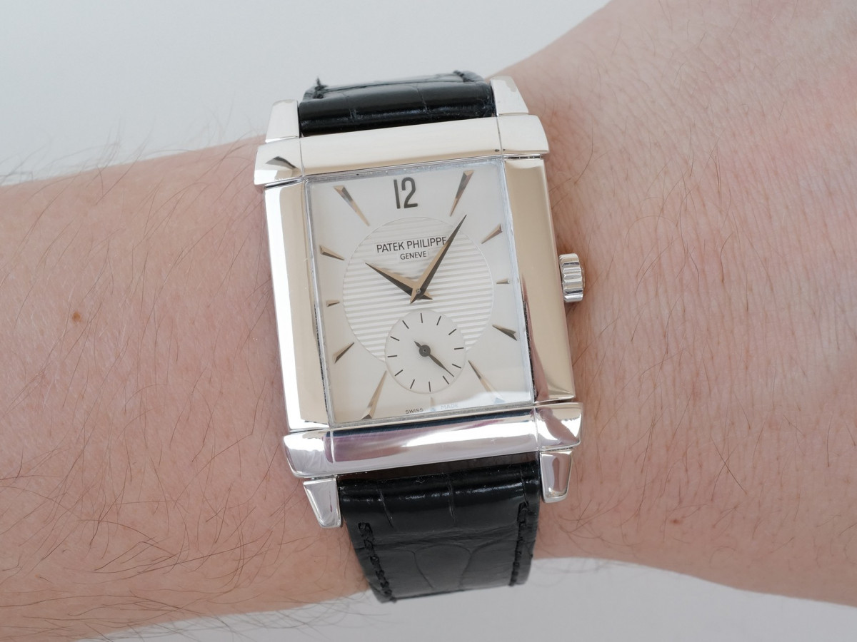 Швейцарський годинник Patek Philippe Gondolo 18K White Gold