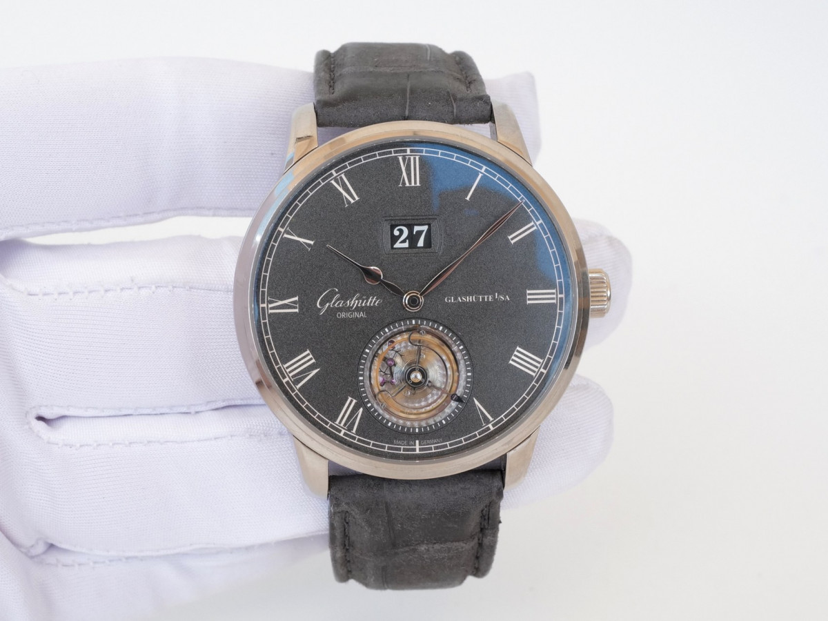 Швейцарський годинник Glashutte Original Senator Tourbillon 18K White Gold