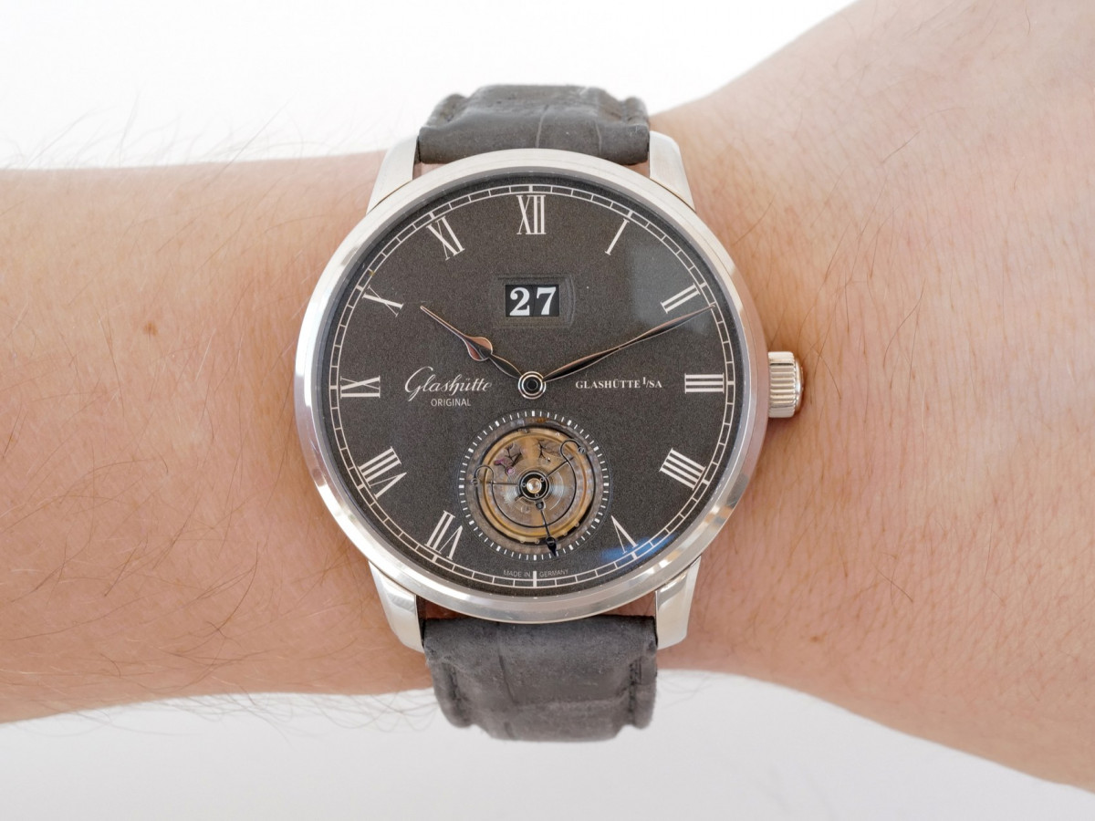 Швейцарський годинник Glashutte Original Senator Tourbillon 18K White Gold