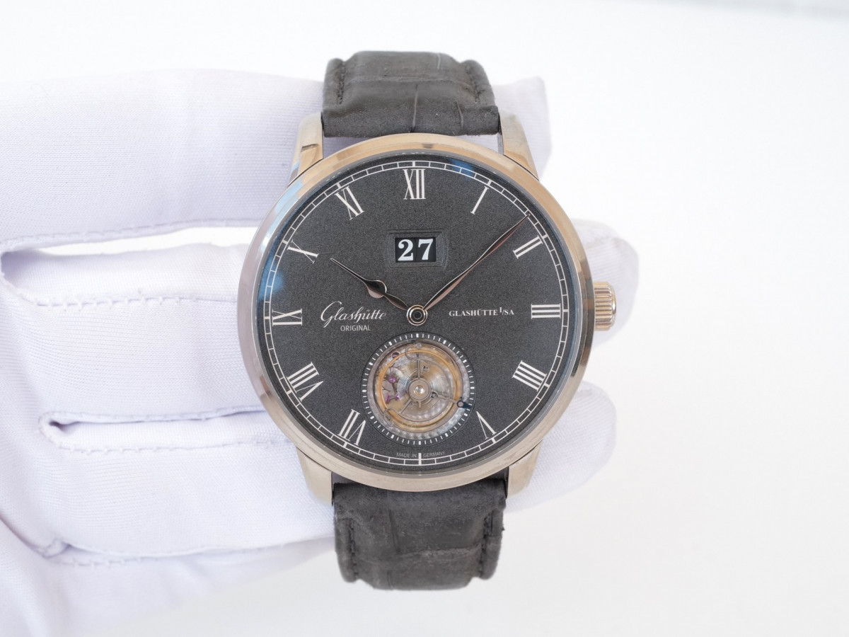 Швейцарський годинник Glashutte Original Senator Tourbillon 18K White Gold