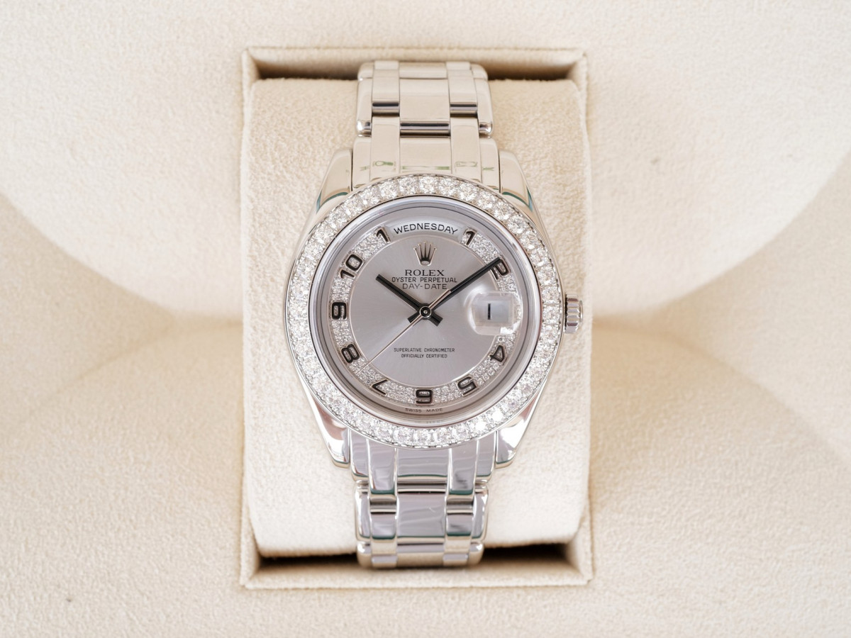 Швейцарський годинник Rolex Day-Date Platinum Masterpiece Factory Diamond Bezel Myriad Dial