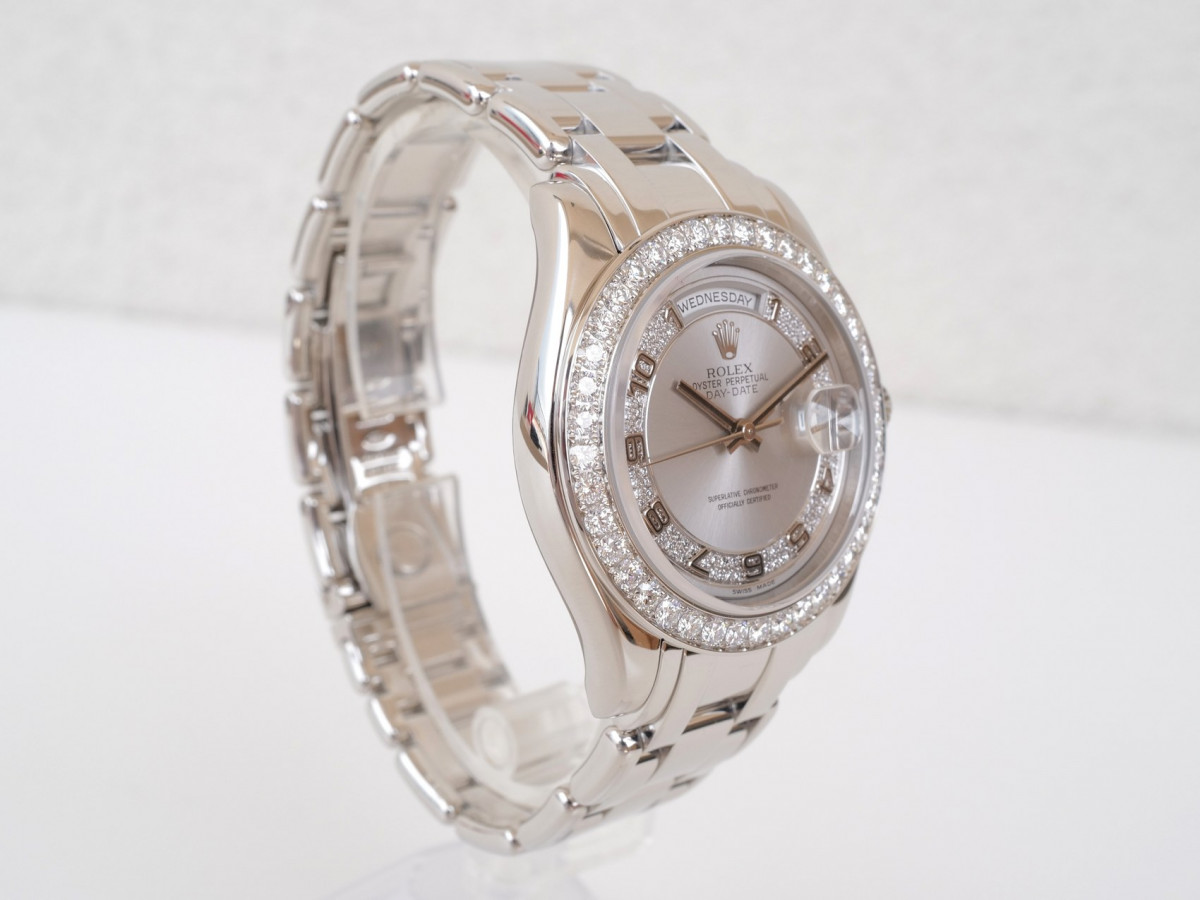 Швейцарський годинник Rolex Day-Date Platinum Masterpiece Factory Diamond Bezel Myriad Dial