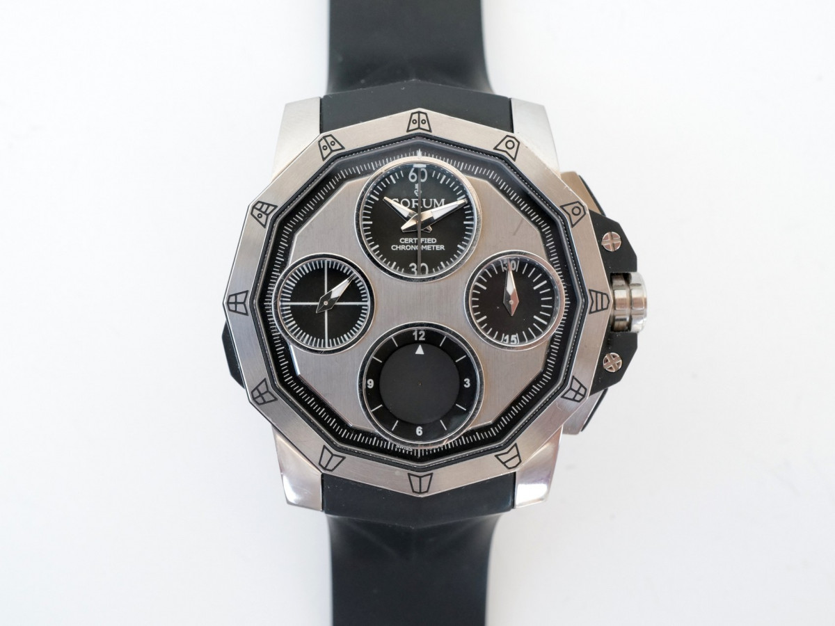 Швейцарские часы Corum Admirals Cup Seafender Titanium Split Second Chronograph