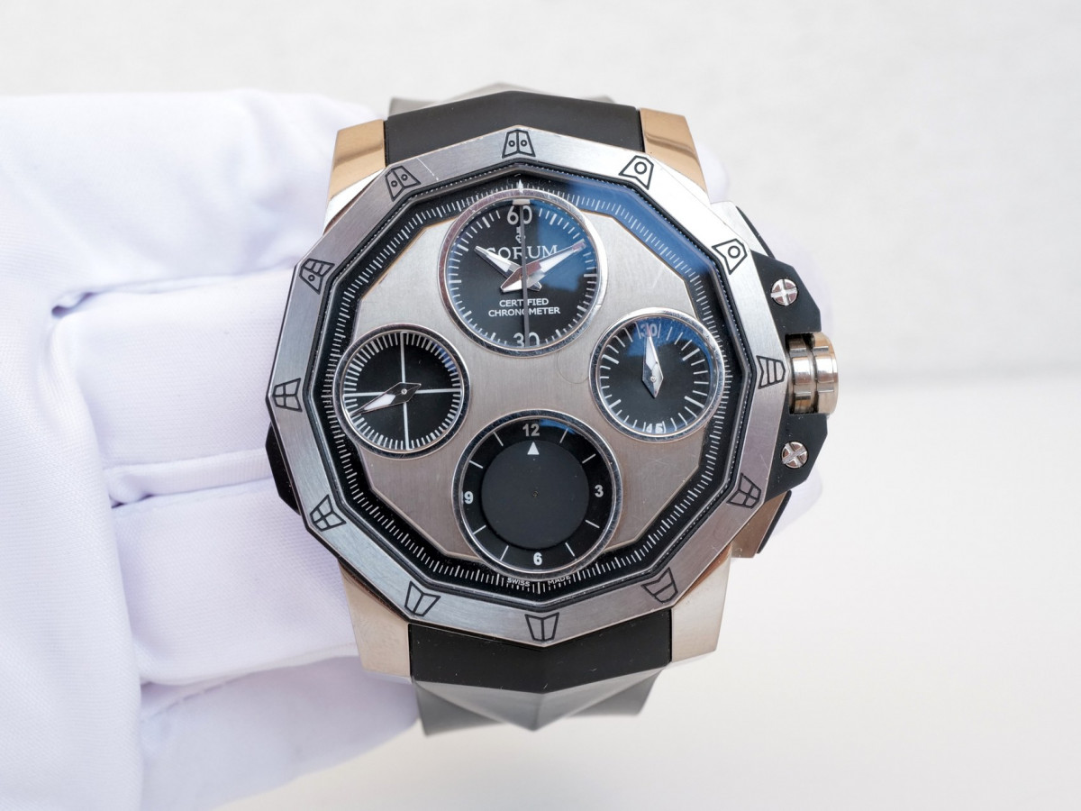 Швейцарские часы Corum Admirals Cup Seafender Titanium Split Second Chronograph