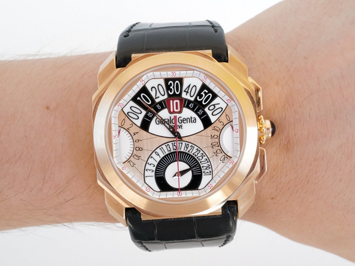 Швейцарський годинник Gerald Genta Octo Quatro Retro Chronograph Jumping Hour 18K Rose Gold