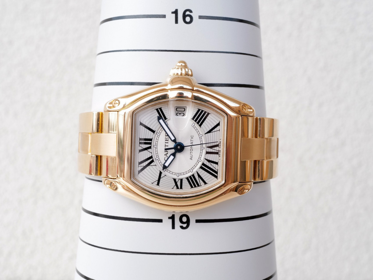 Швейцарские часы Cartier Roadster Tonneau Large 18K Yellow Gold Automatic