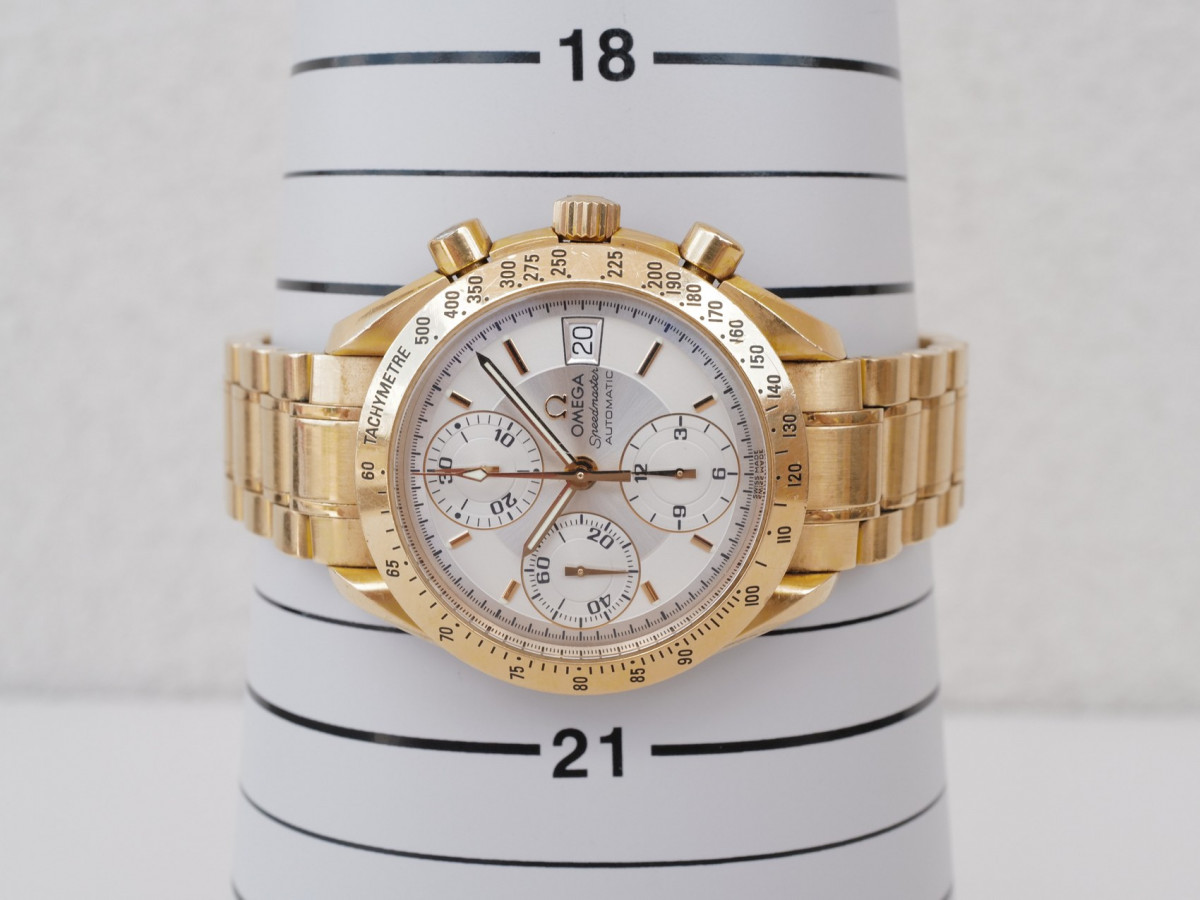 Швейцарские часы Omega Speedmaster Date 18K Yellow Gold Automatic Chronograph