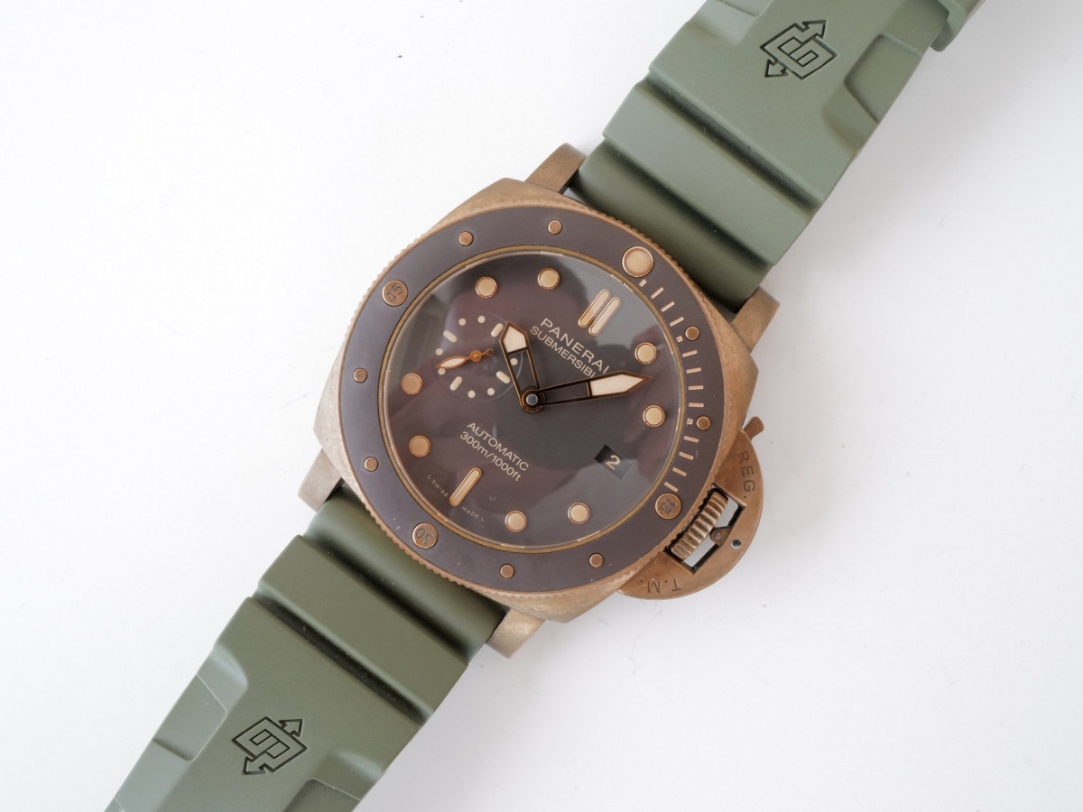 Швейцарские часы Panerai Luminor Submersible 3 Days Bronzo Ceramic Bezel Automatic