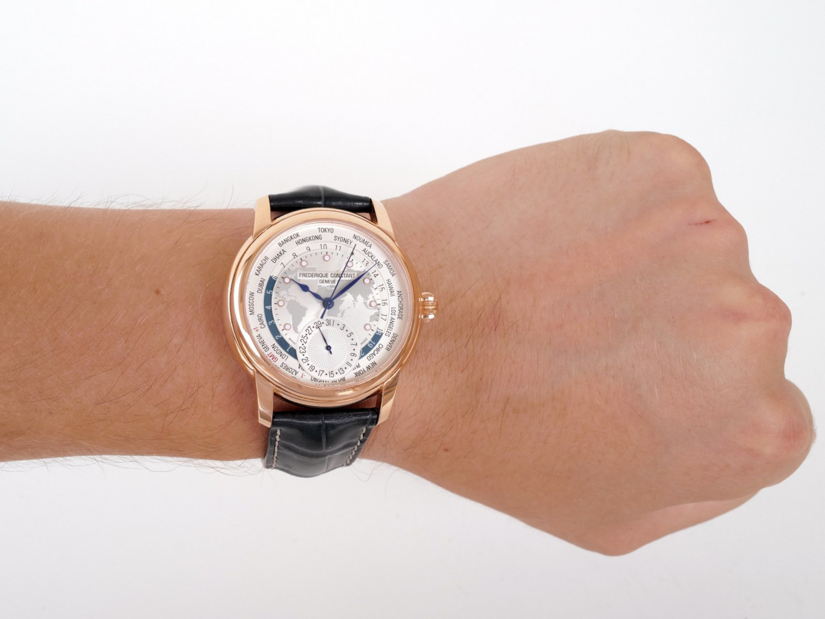 Швейцарський годинник Frederique Constant Manufacture Worldtimer Silver Dial Blue Alligator Strap