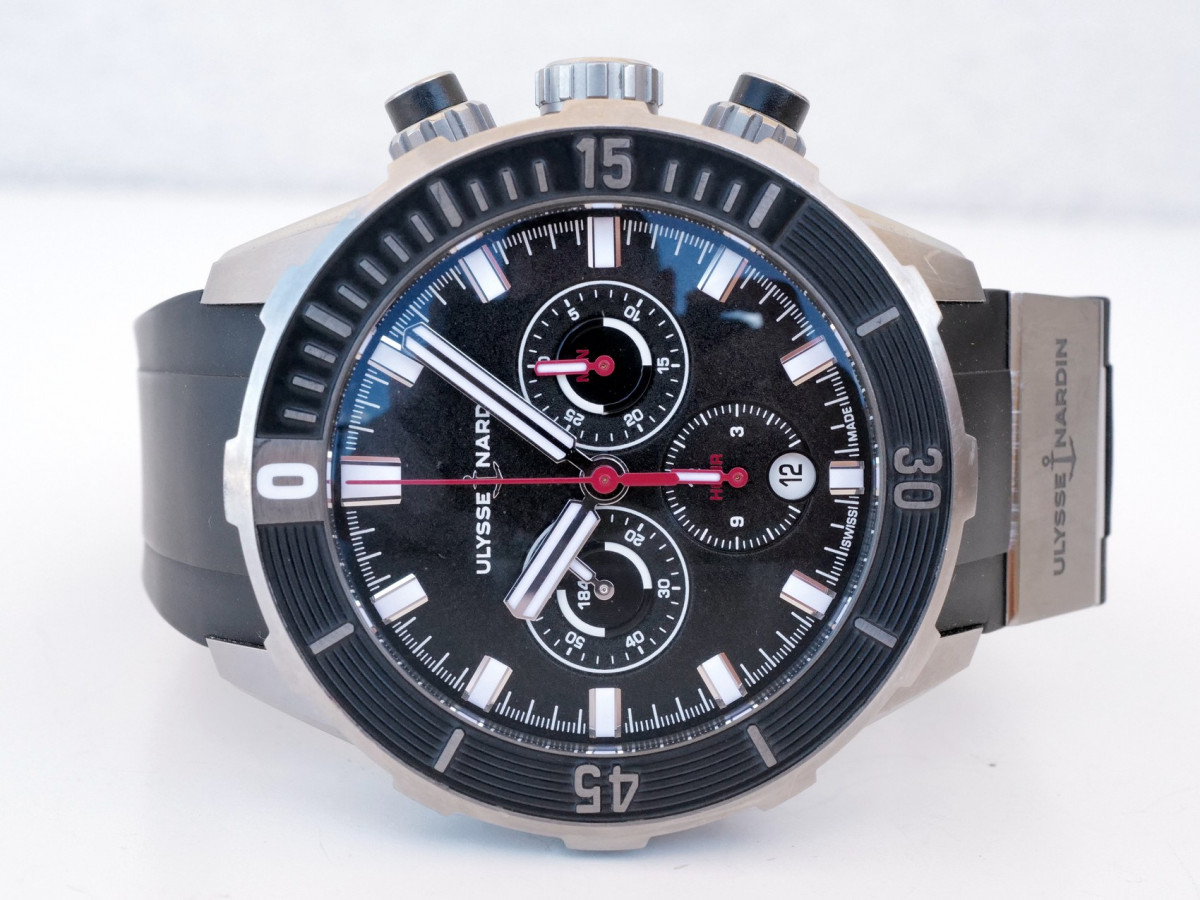 Швейцарские часы Ulysse Nardin Diver Titanium Chronograph 44 mm