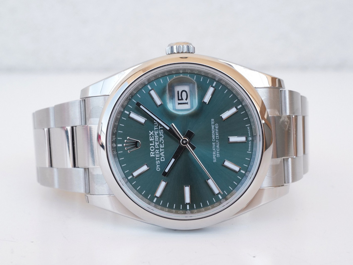 Швейцарський годинник Rolex Datejust 36mm Oyster Steel Mint Green Dial
