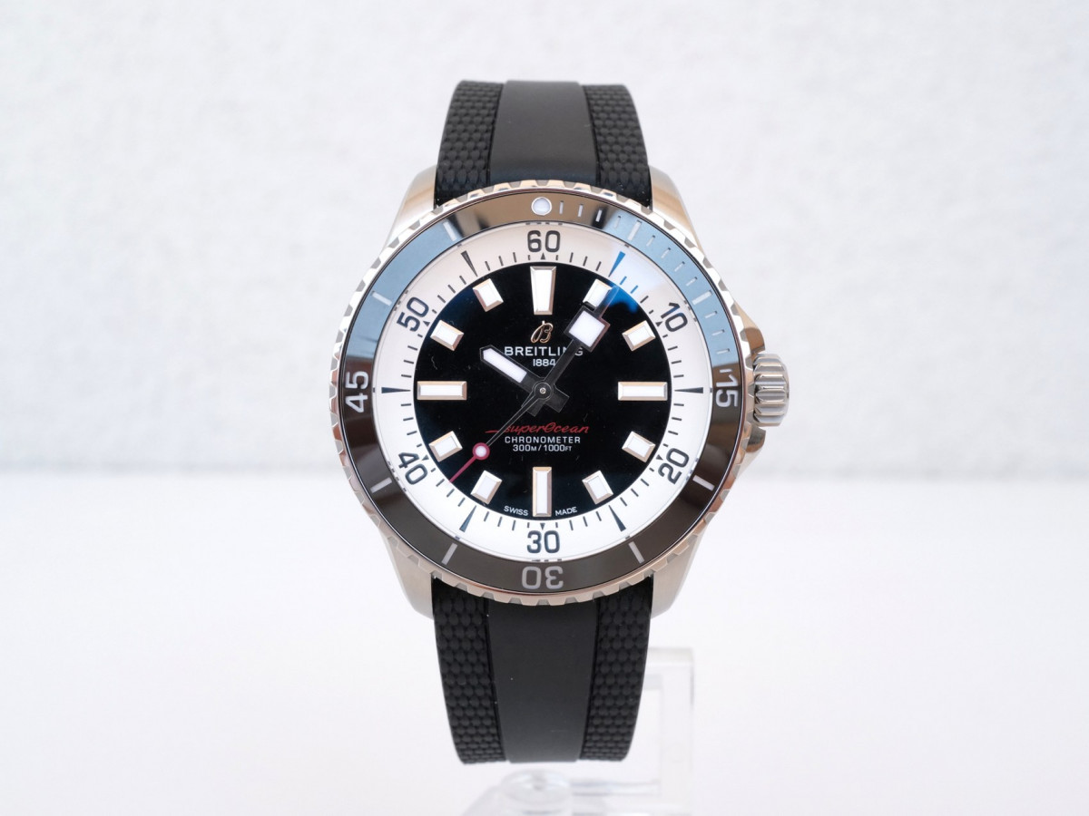 Швейцарський годинник Breitling Superocean Automatic 42