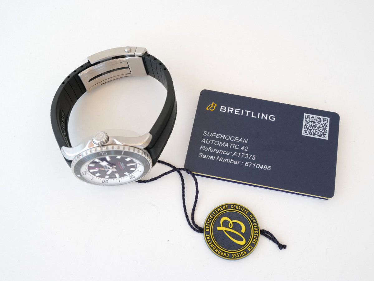 Швейцарський годинник Breitling Superocean Automatic 42