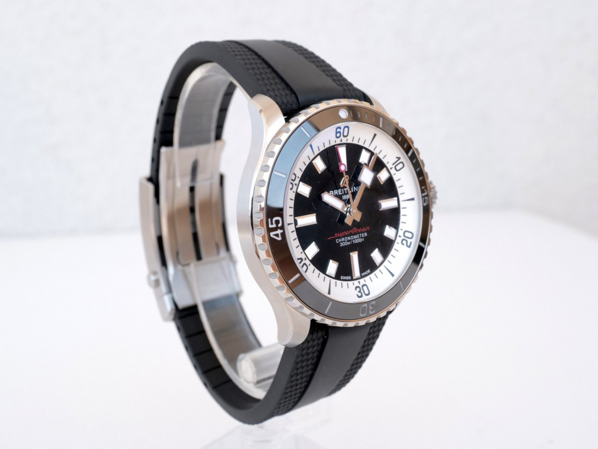 Швейцарський годинник Breitling Superocean Automatic 42