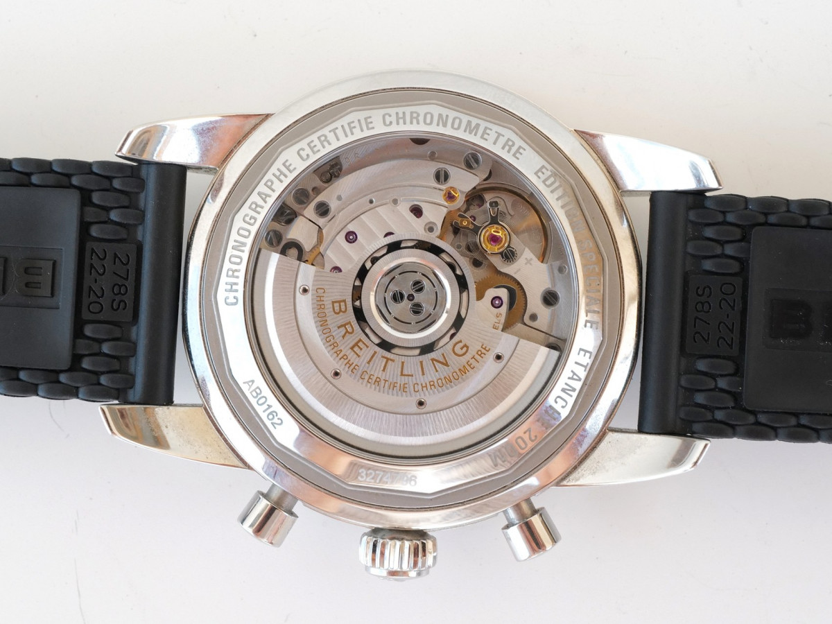 Швейцарские часы Breitling Superocean Heritage II B01 Chronograph 44 Panda Dial