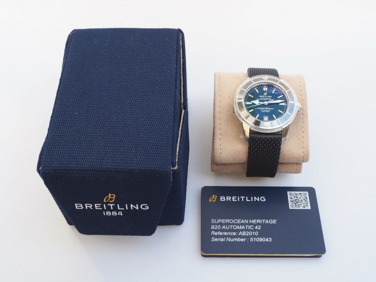 Швейцарские часы Breitling Superocean Heritage II B20 42mm Green Dial