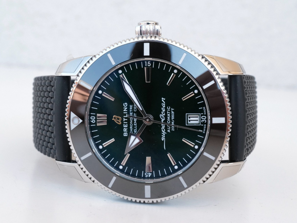 Швейцарские часы Breitling Superocean Heritage II B20 42mm Green Dial