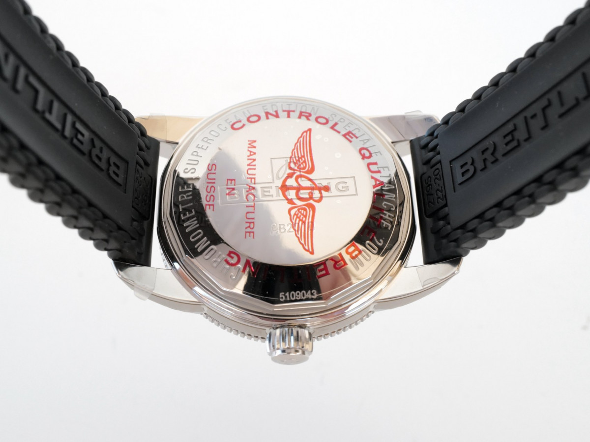 Швейцарские часы Breitling Superocean Heritage II B20 42mm Green Dial