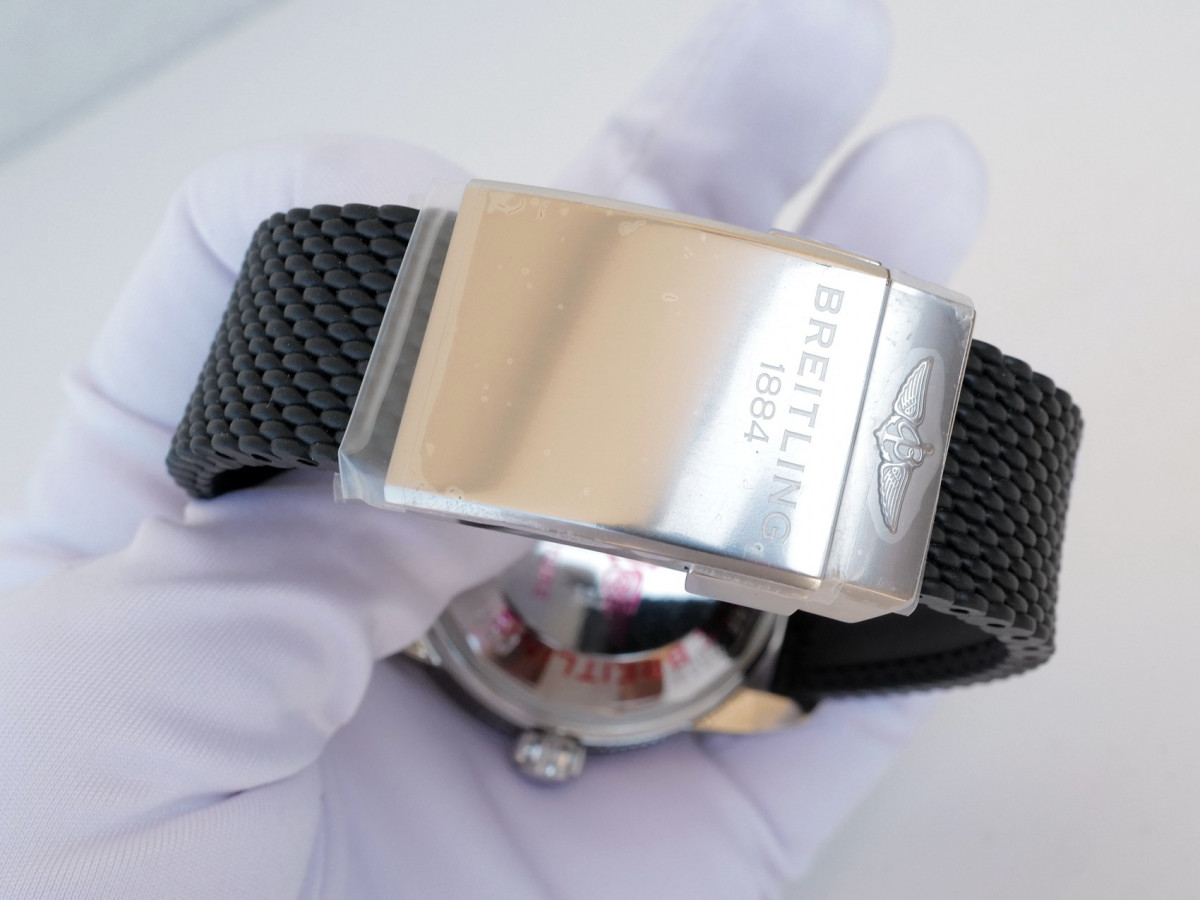 Швейцарские часы Breitling Superocean Heritage II B20 42mm Green Dial