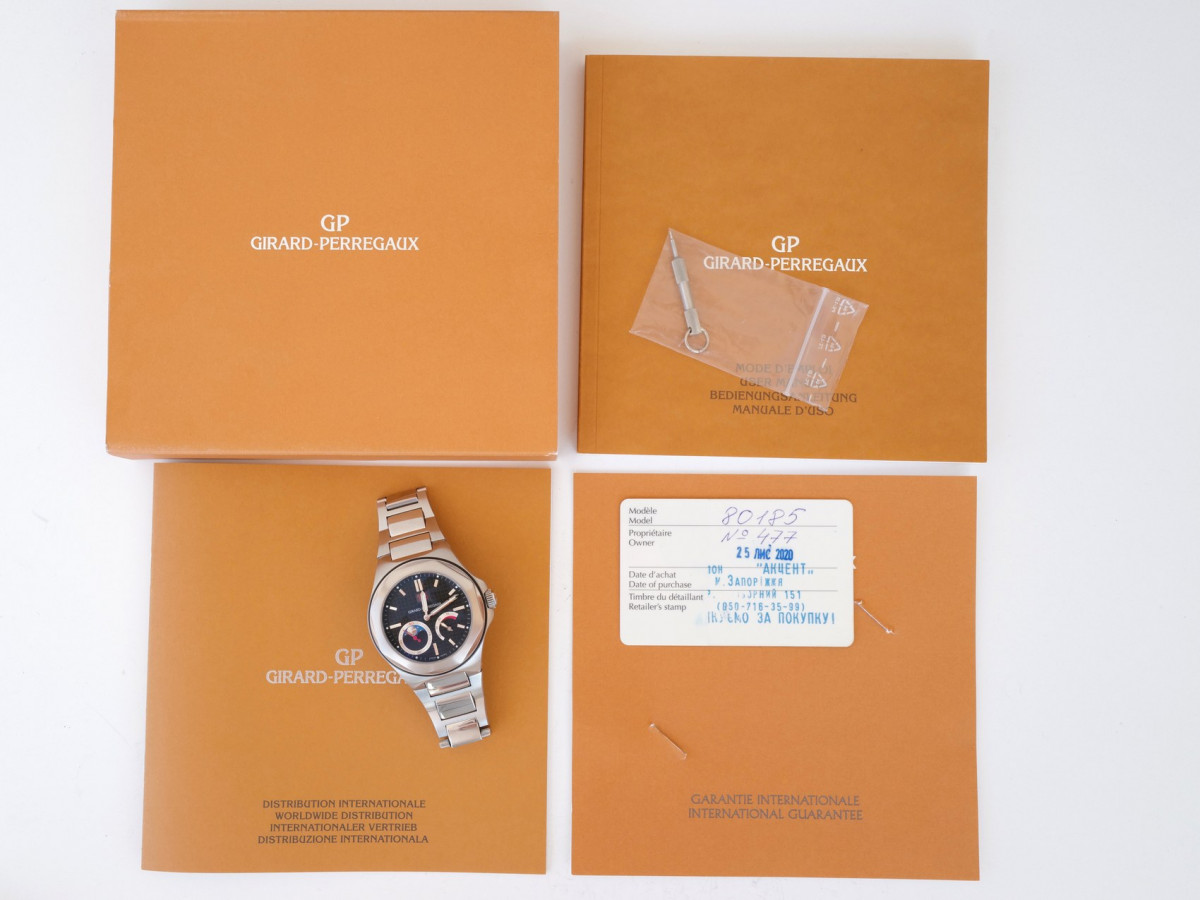 Швейцарские часы Girard-Perregaux Laureato Evo3 Large Date Moon Phases Power Reserve