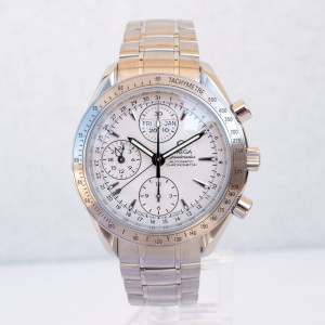 Швейцарские часы Omega Speedmaster Day Date Chronograph Silver Dial